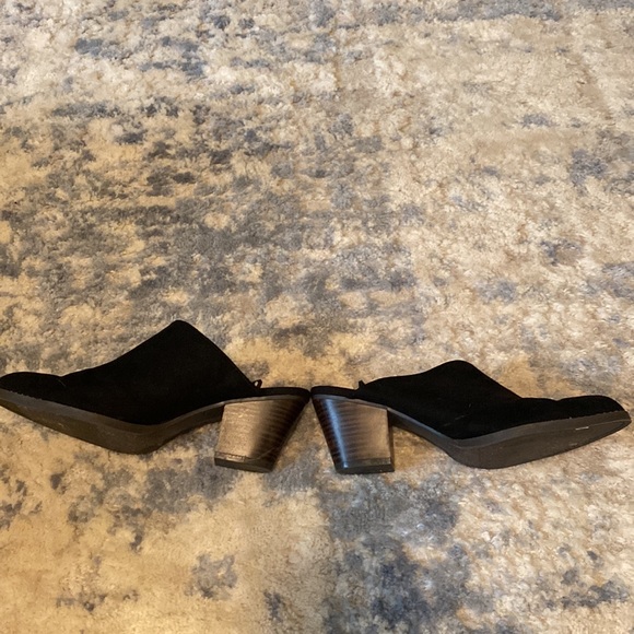 Old Navy black suede heeled mules size 7 - Picture 3 of 6